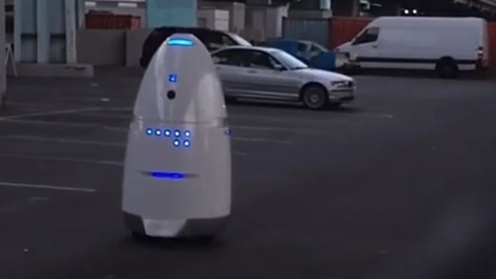 El condado de Montgomery, Maryland, está probando un robot de seguridad de cinco pies de alto llamado 