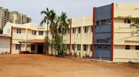 Echo/P. Antony Sebastian Una imagen de un amplio edificio que es el hogar especial de Echo en la ciudad de Bengaluru. El edificio alberga a niños que han cometido delitos.