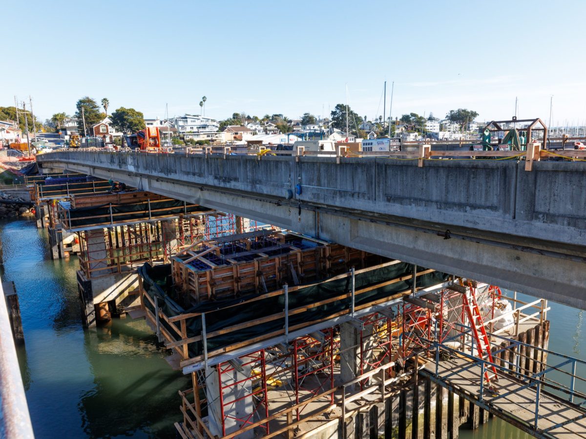 Murray Street Bridge to reopen one-way ahead of schedule by the end of January