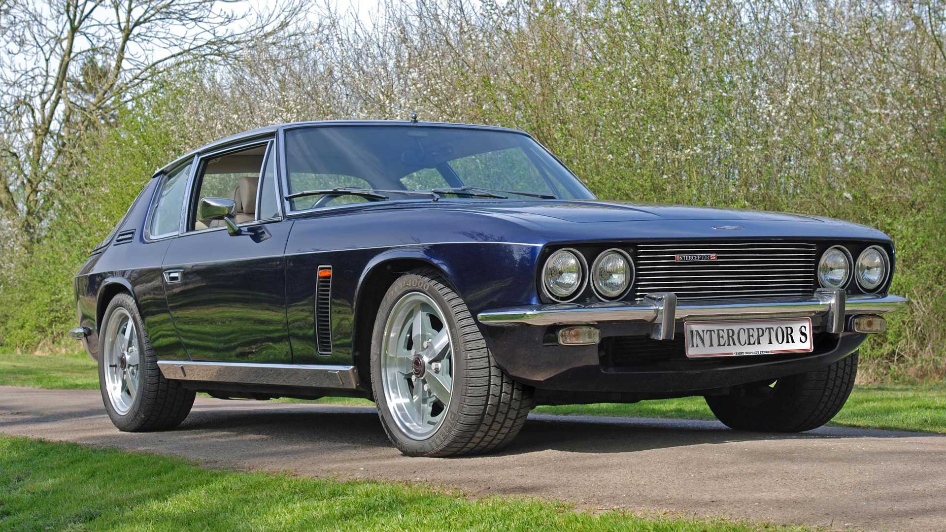 Jensen Interceptor visto desde el frente.