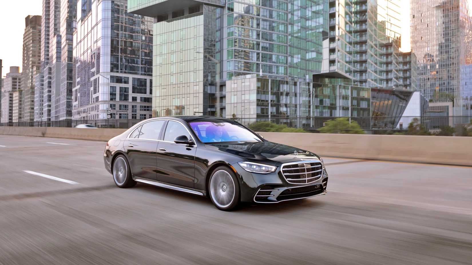 Mercedes-Benz Clase S negro