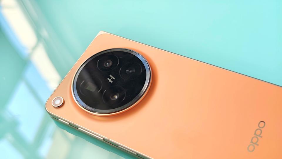 Oppo Find N6 práctico