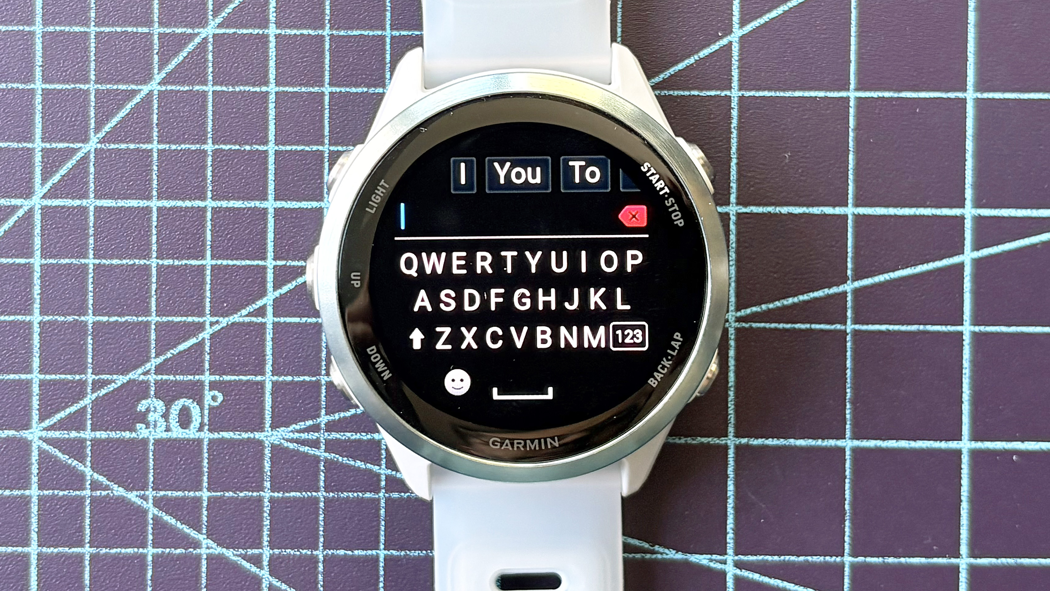 Garmin Forerunner 570 con respuesta de mensaje de WhatsApp
